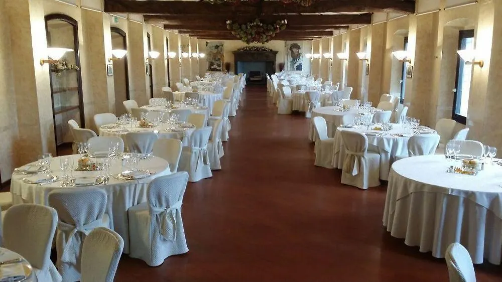 Hotel Il Castello Di San Gaudenzio Cervesina 4*,  Italia